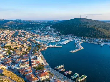 Çeşme Spotçu, İkinci El Eşya Alanlar
